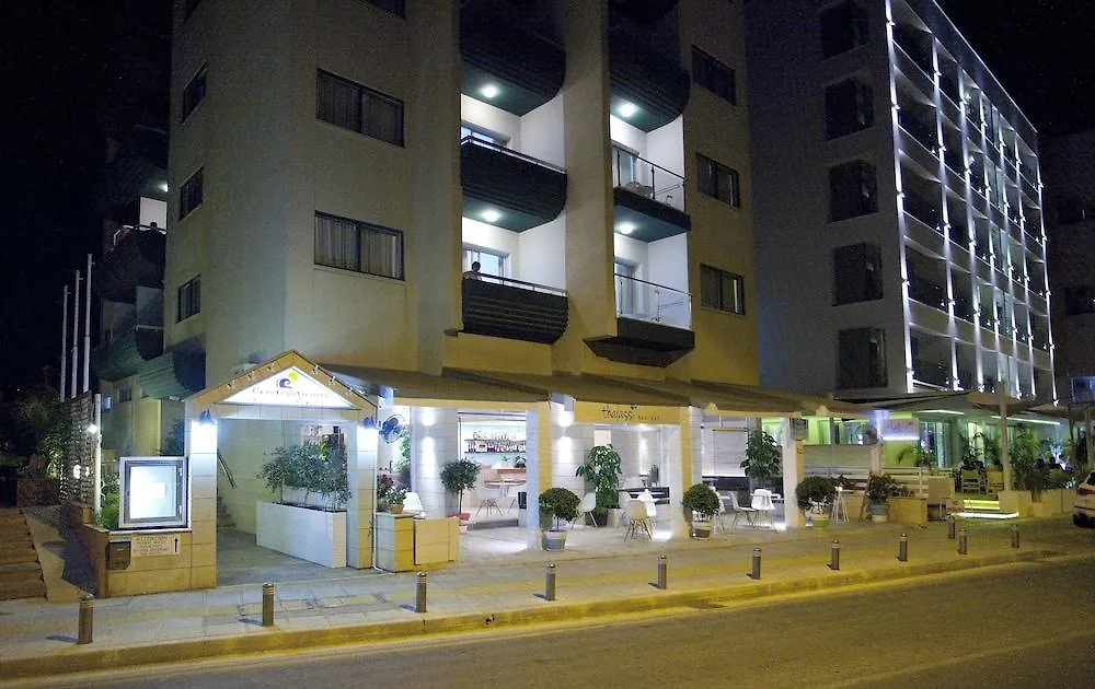 לרנקה Costantiana Beach Hotel Apartments