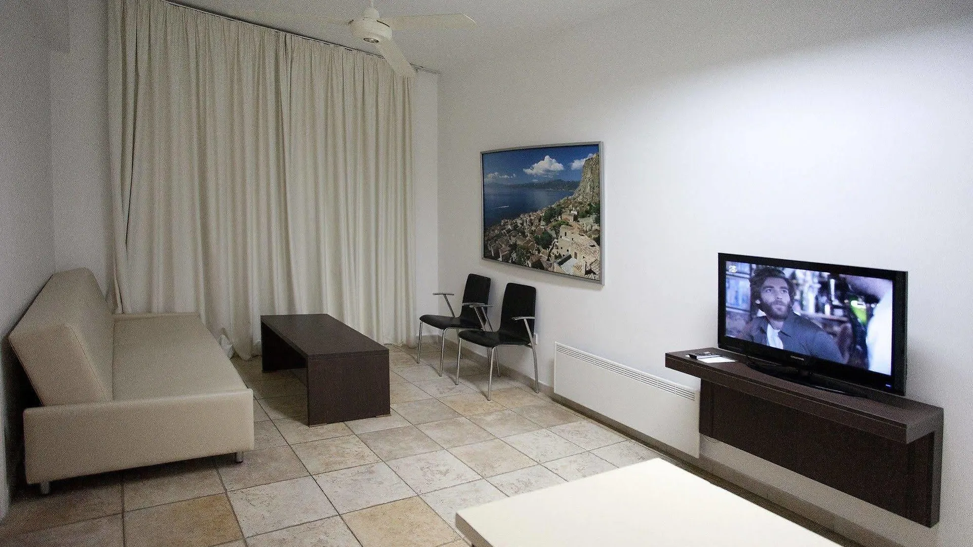 לרנקה Costantiana Beach Hotel Apartments